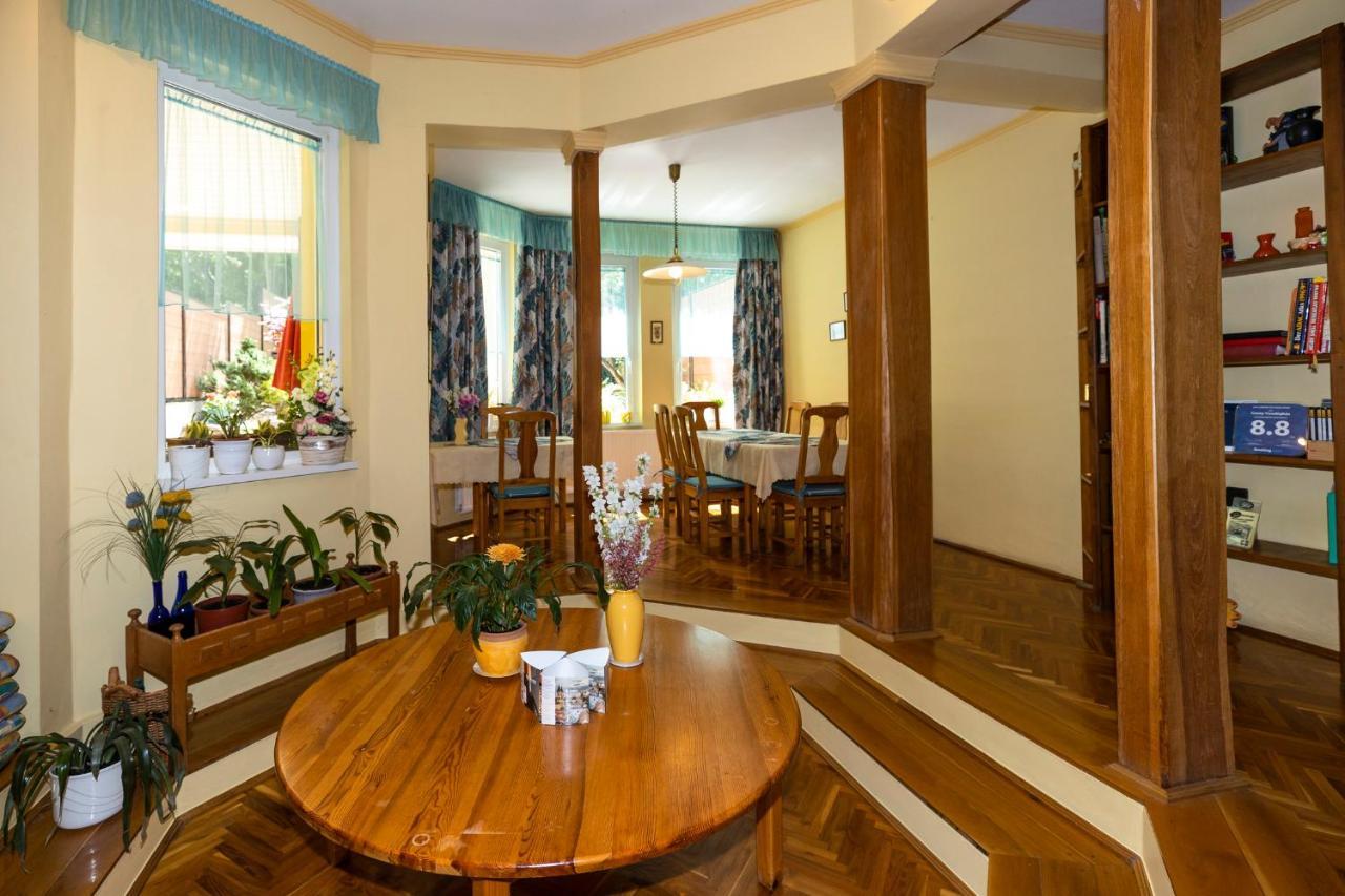 Cecey Vendeghaz Bed & Breakfast เอ็กเกอร์ ภายนอก รูปภาพ